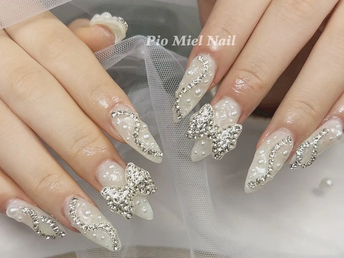 ネイル フレンチネイル 韓国ネイル マグネットネイル ニュアンスネイル オフィスネイル Pio Mielのネイルデザイン