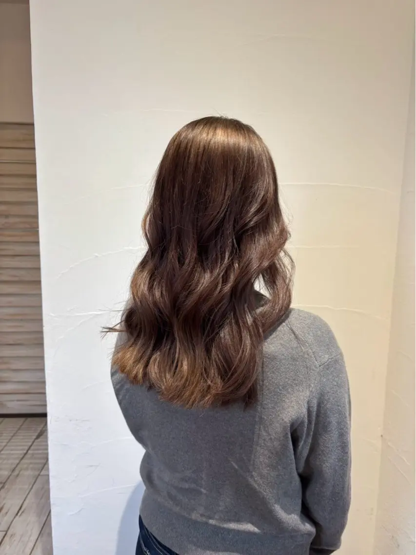 ロング カラー 前田 陽菜のヘアスタイル