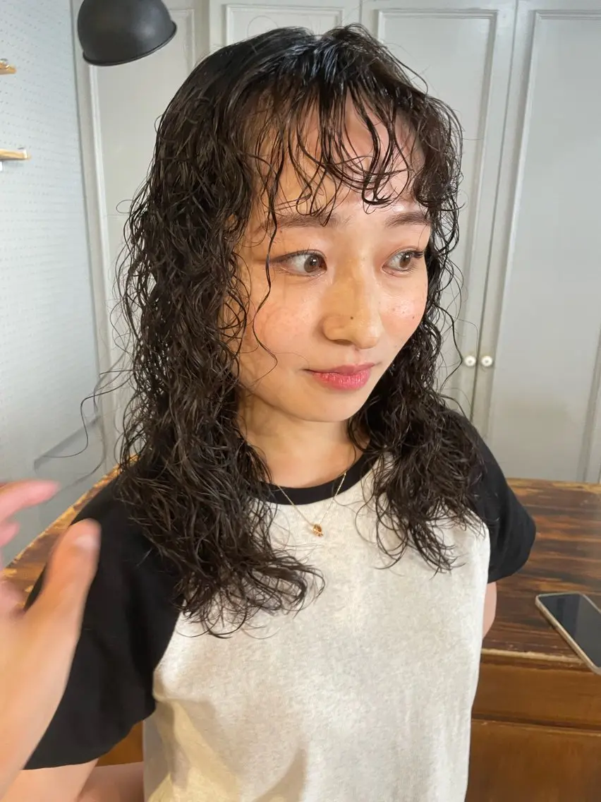 ロング パーマ カット パーマ 🤩噂のMr.髪ポジ ティブ®️yu🤩のヘアスタイル