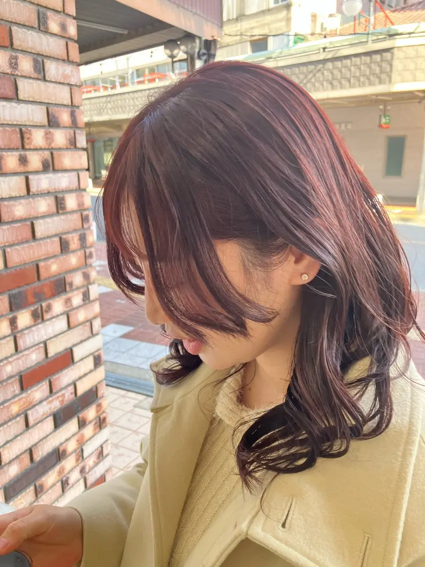 カラー 艶ストレート 口石 ひかるのヘアスタイル