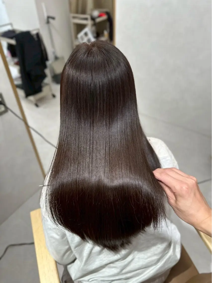 ロング SLASHスラッシュ 菅野あかねのヘアスタイル