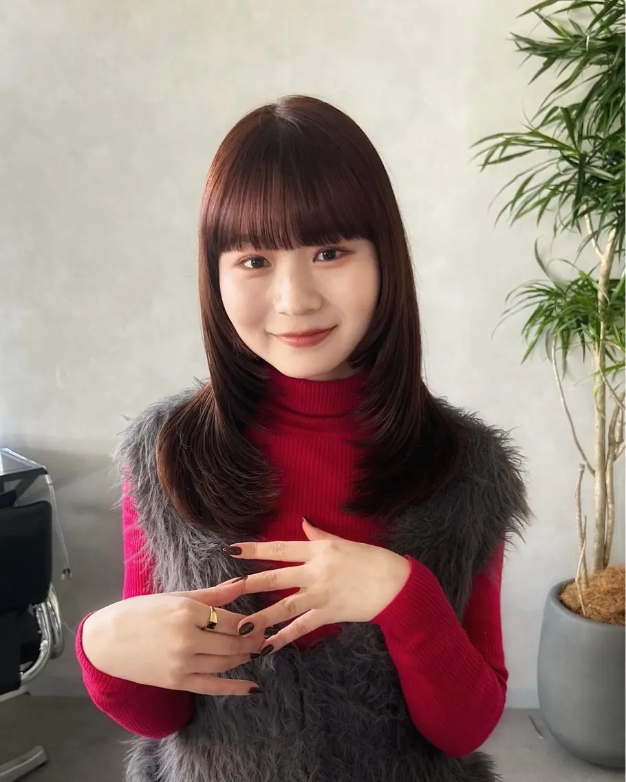 ミディアム カラー ブラウンカラー ピンクカラー ピンクブラウン 顔まわりレイヤー レイヤーカット ❤️ショートカット ・顔周りカット❤️のヘアスタイル
