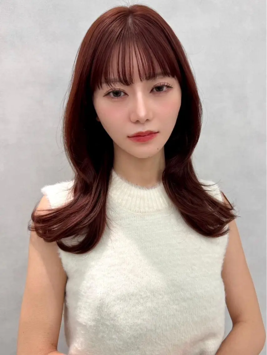 セミロング カラー 佐々木 双葉のヘアスタイル