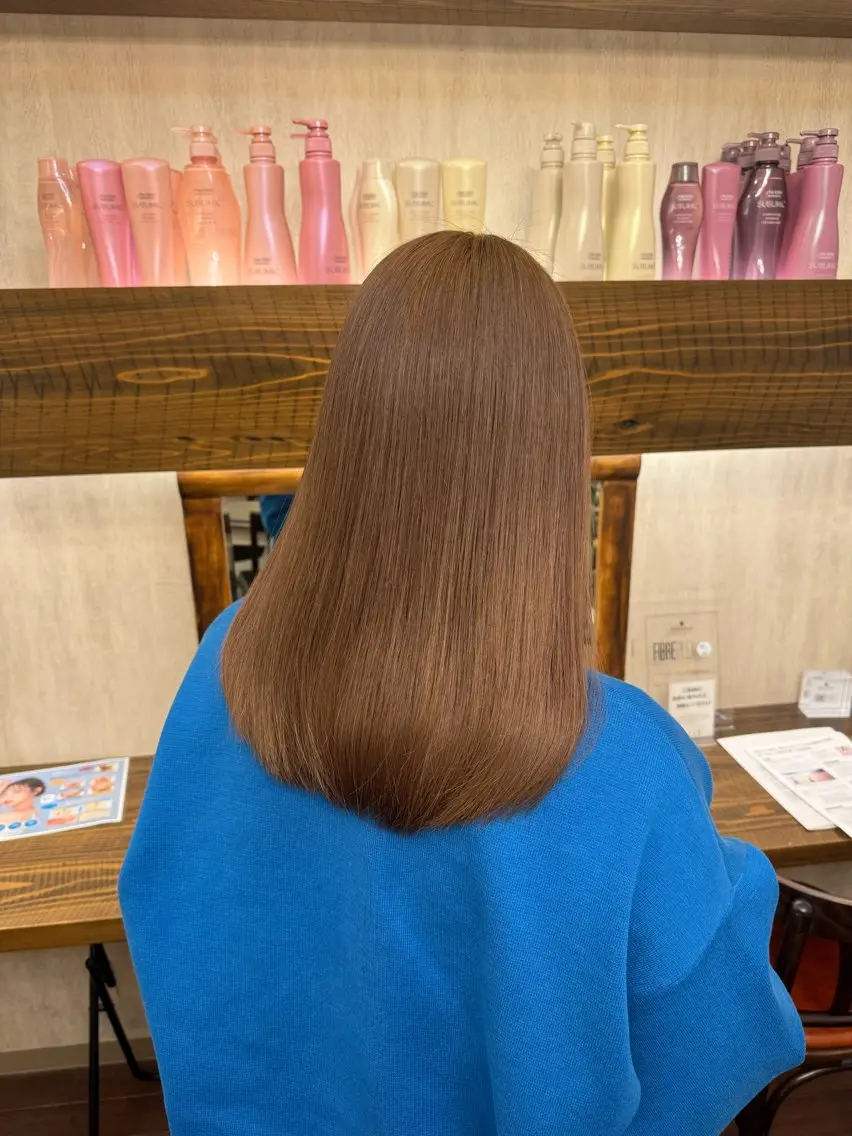 セミロング カラー 縮毛矯正 能隅あいかFLEAR 口コミ⭐️5.0⭐️のヘアスタイル