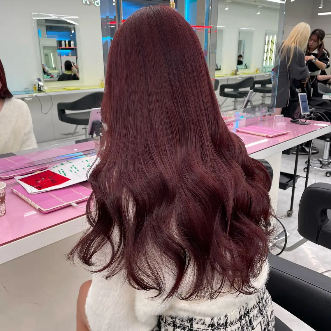 ロング カラー ガーリー♡女の子っぽ ヘア♡ピンクカラー♡のヘアスタイル