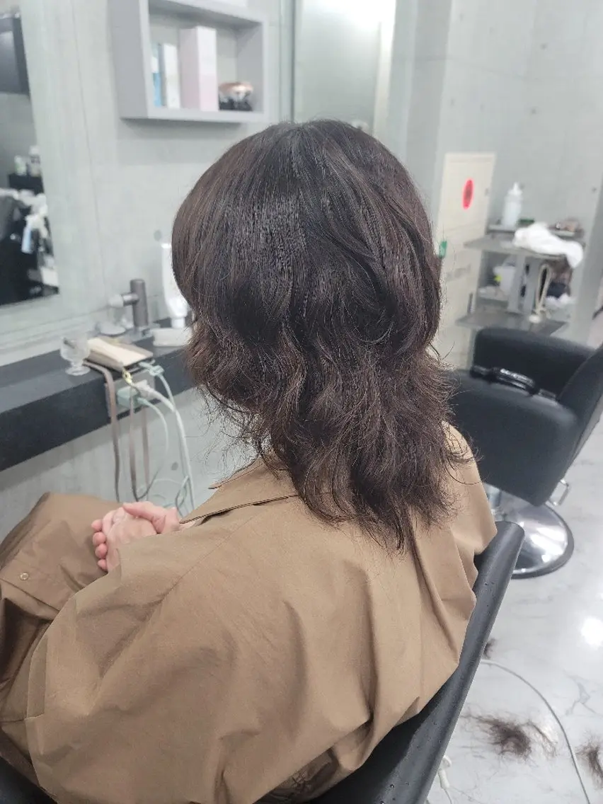 セミロング カラー パーマ ❇️安達 優心❇️ レイヤー/艶髪特化のヘアスタイル