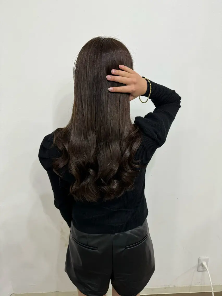 ロング ボブ くびれヘア 髪質改善 韓国風ヘア レイヤーカット 【ioe岡本】🐶 向井歩のヘアスタイル