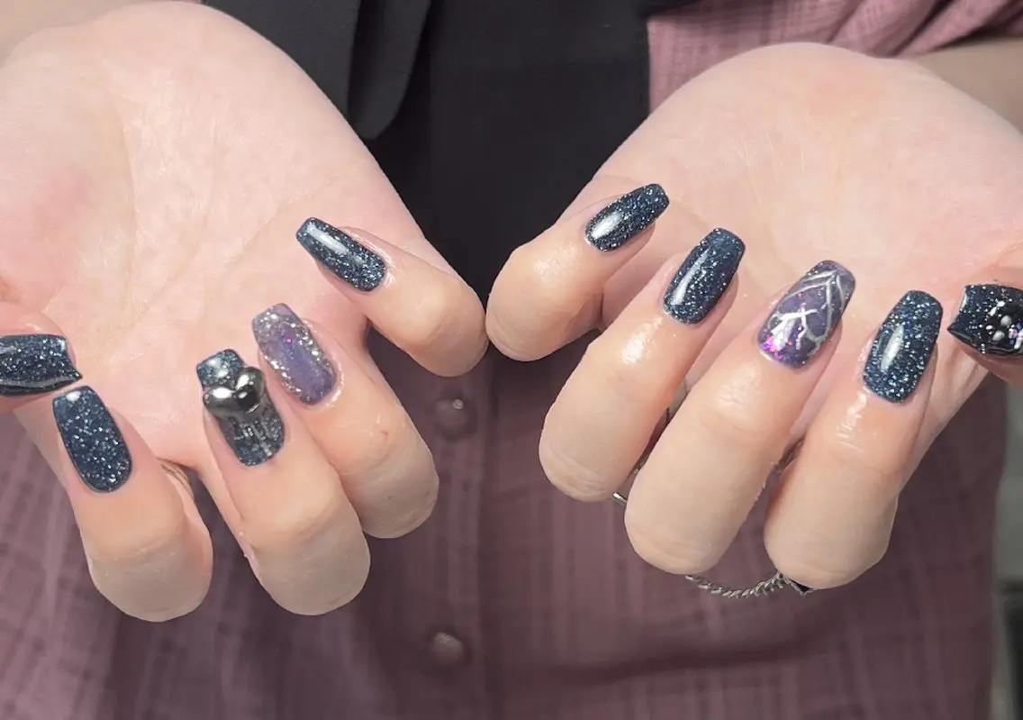 ネイル アートネイル フレンチネイル ジェルネイル ガーリー キラキラネイル ハンドネイル UM Nail Salonのネイルデザイン