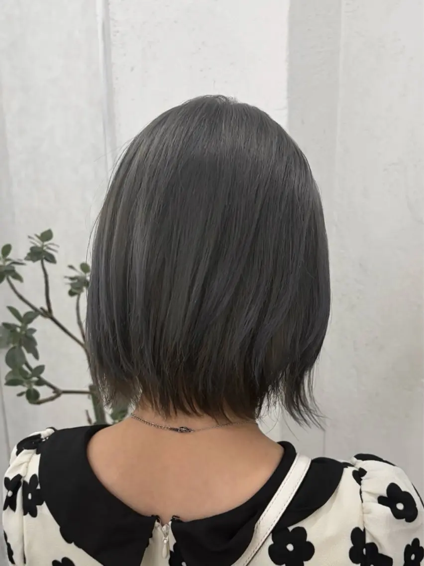 ショート カラー ブリーチ 透明感カラー グラデーションカラー ハイライトカラー ハイトーンカラー ヘアカラー トリートメント 韓国レイヤー🦋 ブリーチtomokoのヘアスタイル