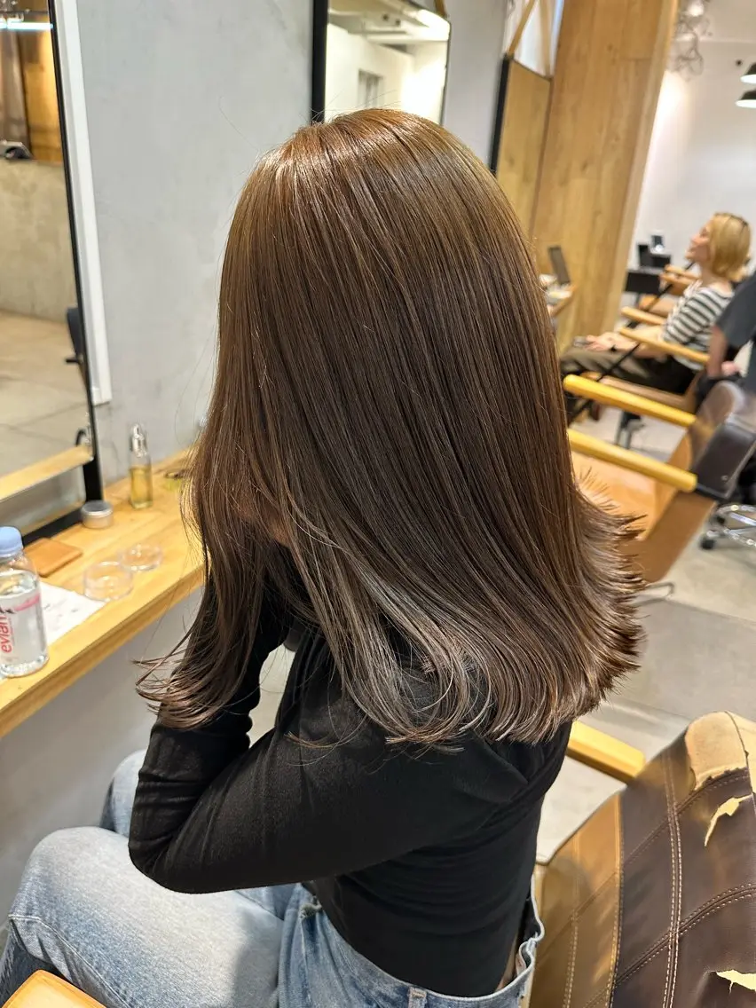 セミロング カラー ブリーチ ブラウンカラー 透明感カラー ブリーチなしカラー 縮毛矯正 カット ヘアカラー トリートメント ヘッドスパ 縮毛/透明感カラー Mariamu🫧のヘアスタイル