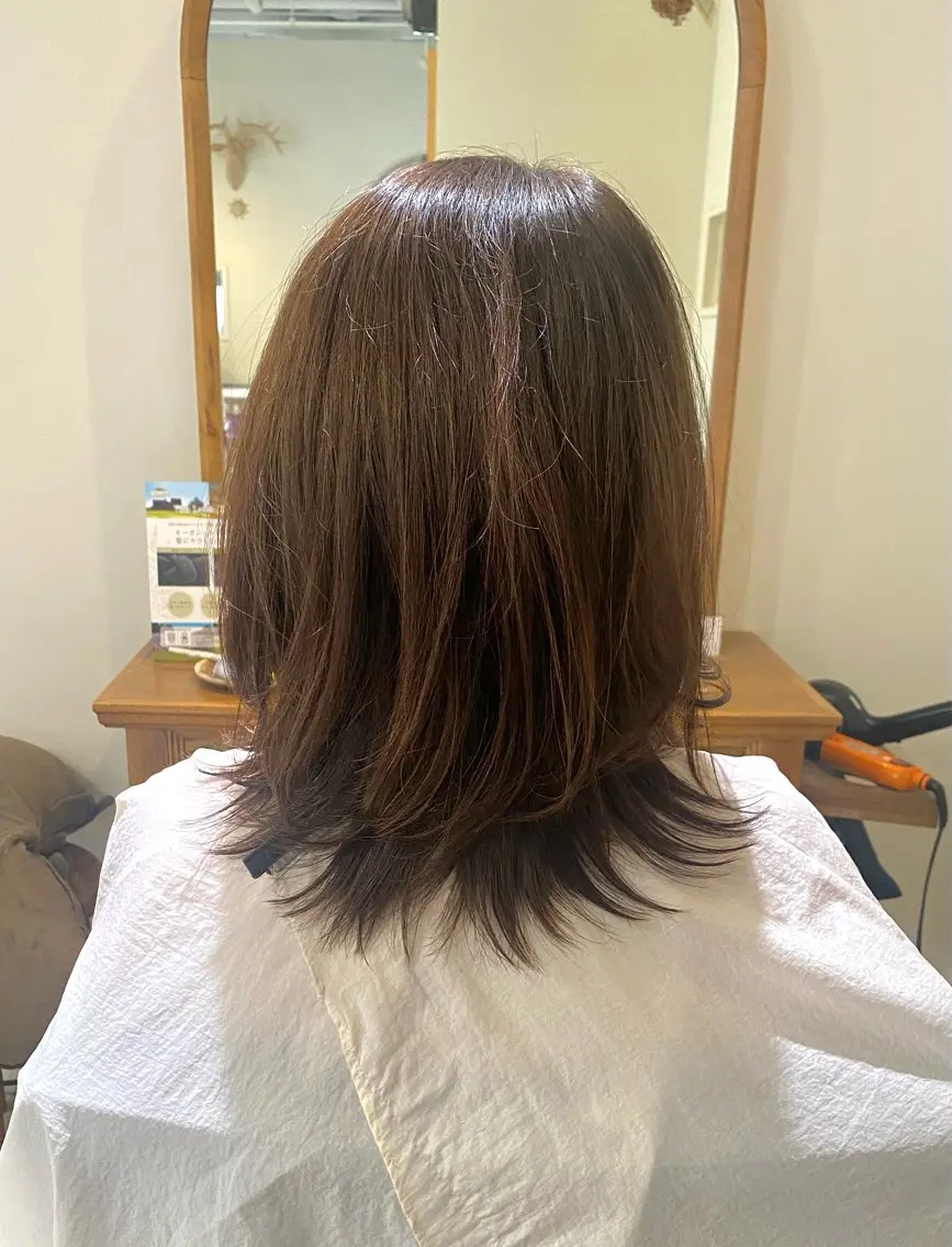 ミディアム カット ヘアカラー LiC えりのヘアスタイル