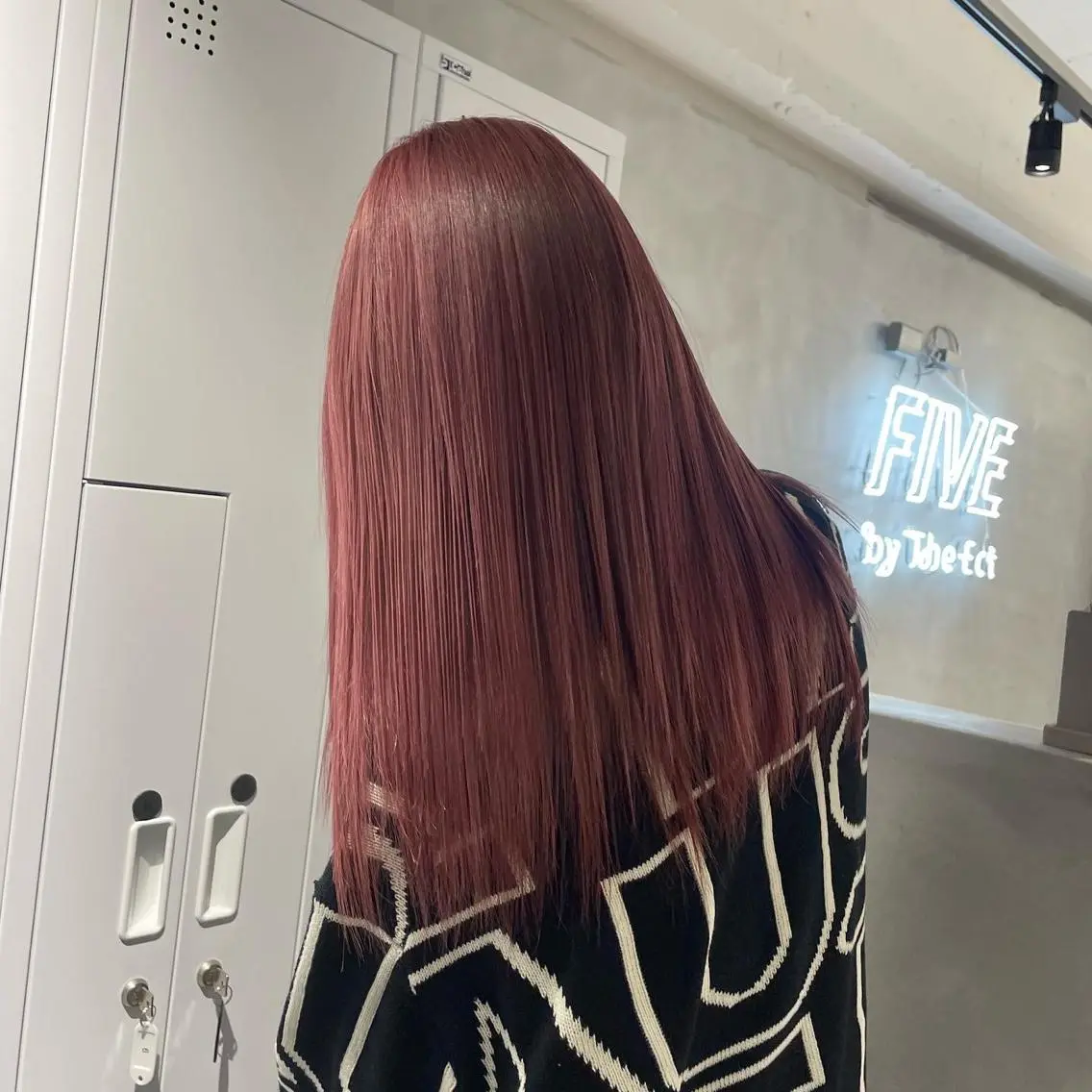 ロング ボブ くびれヘア 外国人風カラー ハイライト 学生 吉留愛加/ 似合わせカットのヘアスタイル