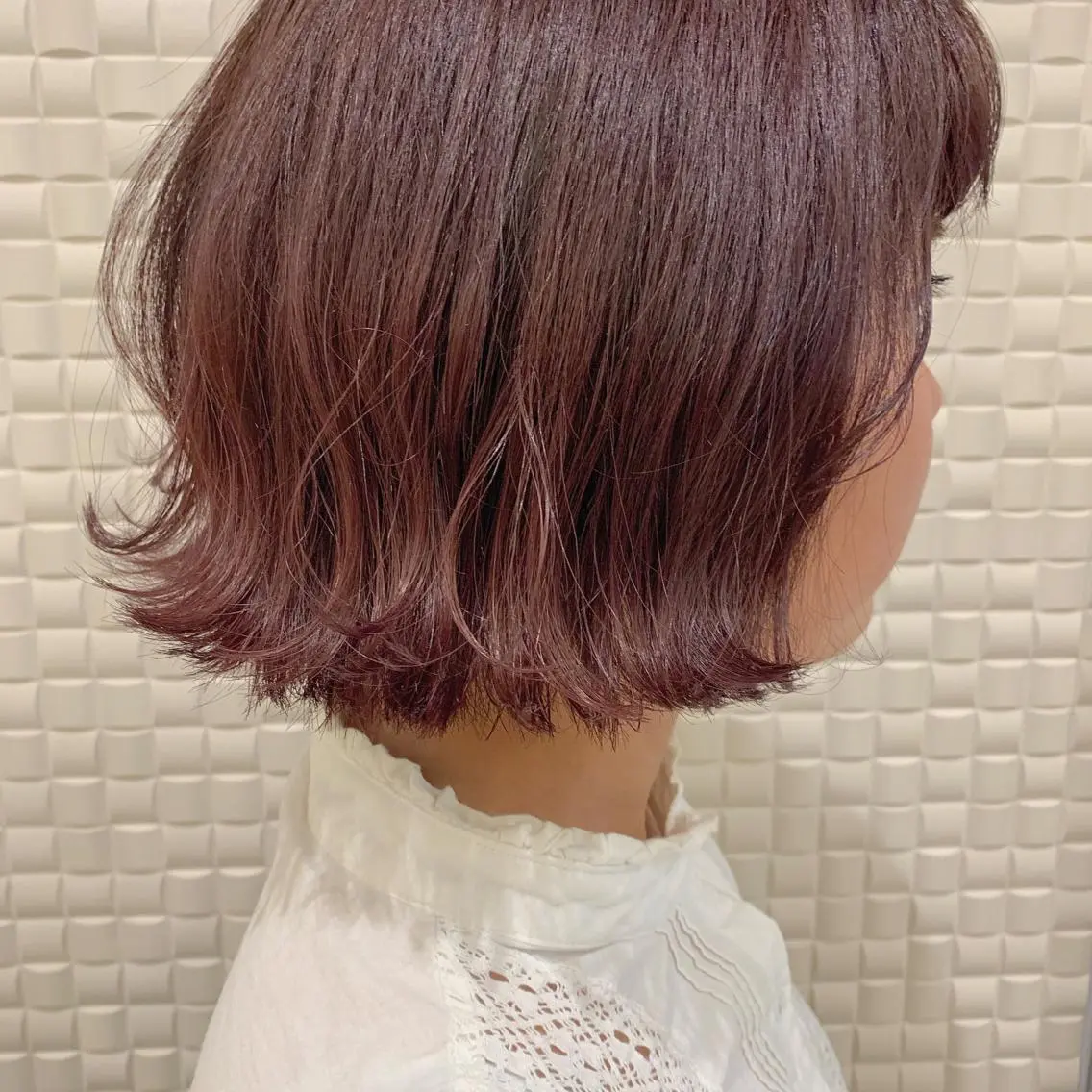 ミディアム カラー ボルドーカラー 𝒢𝒾𝓇𝓁𝓎 ⑅ 𝓎𝓊𝓀𝒶のヘアスタイル