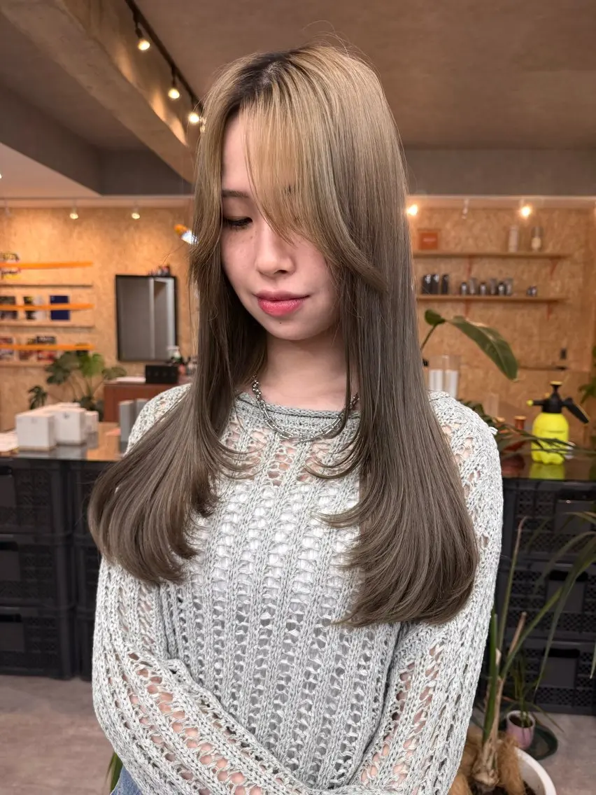 ロング 顔周りカット レイヤーカット カットモデル yumekaのヘアスタイル