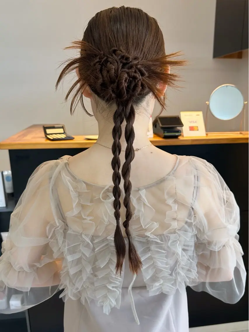 ロング ヘアアレンジ ヘアセット 🎀透明感 カラーHiROEのヘアスタイル