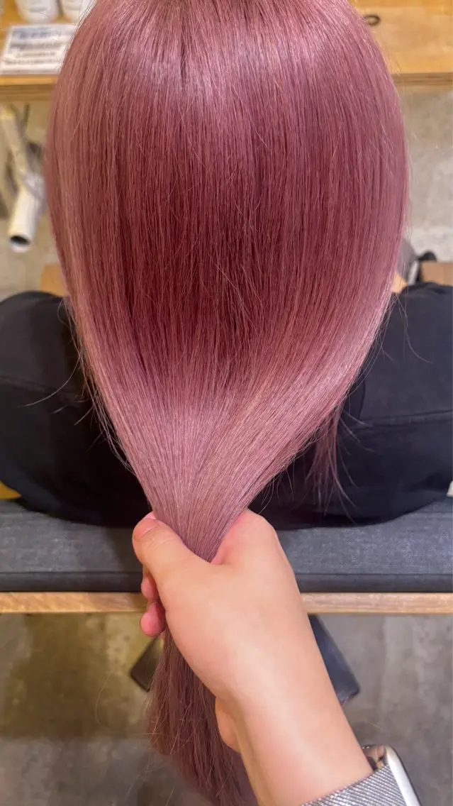 カラー ブリーチ ピンクカラー ヘアカラー さわ くるみのヘアスタイル