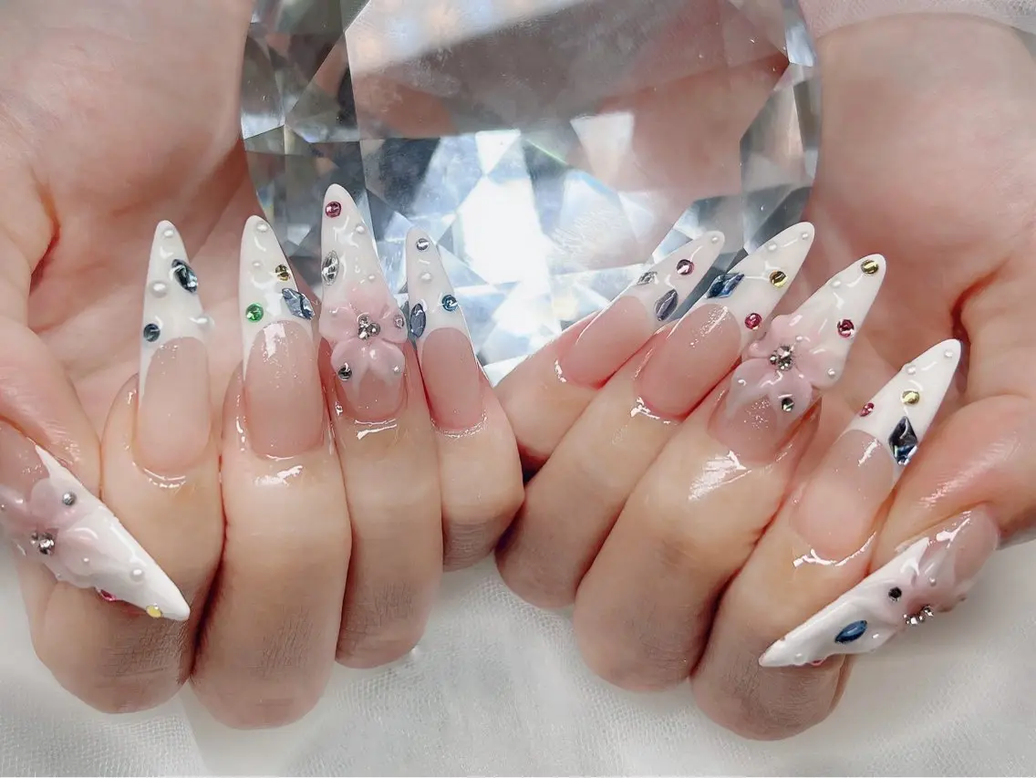ネイル チークネイル ドット フレンチネイル グラデーション 韓国ネイル ハンドネイル Kei Nail 長さ出し 付け放題のネイルデザイン