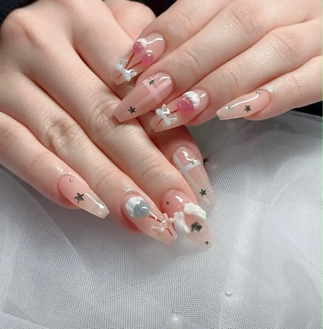 ネイル アートネイル ボルドー フレンチネイル ジェルネイル 氷ネイル・うるうるネイル ハンドネイル H.baby Nail Salonのネイルデザイン