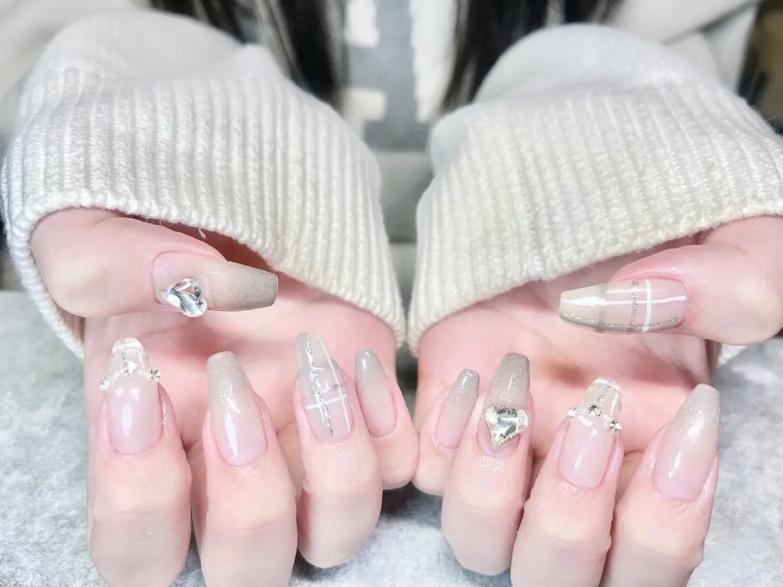 ネイル ハンドネイル glance nailのネイルデザイン