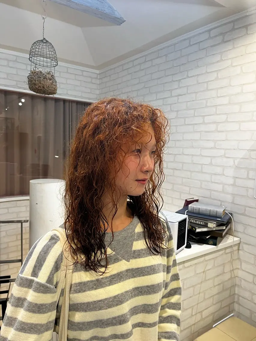 カラー パーマ オレンジ 阿部 うららのヘアスタイル