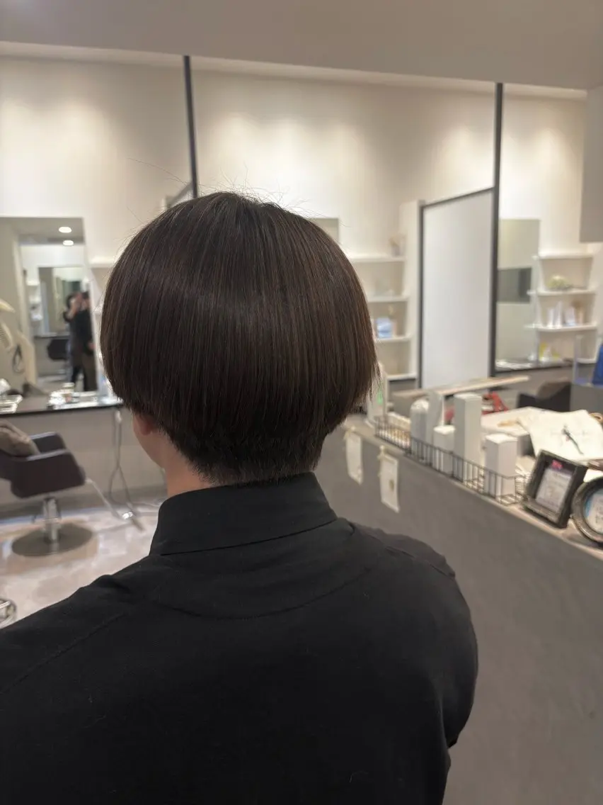 メンズ 酸性ストレート 縮毛矯正 はしもとひより/ブリ ーチ矯正/艶カラーのヘアスタイル