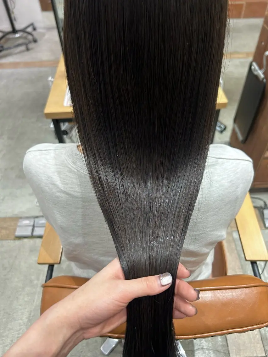 ロング カラー トリートメント 🫧透明感カラー/ 寒色カラー/Risaのヘアスタイル