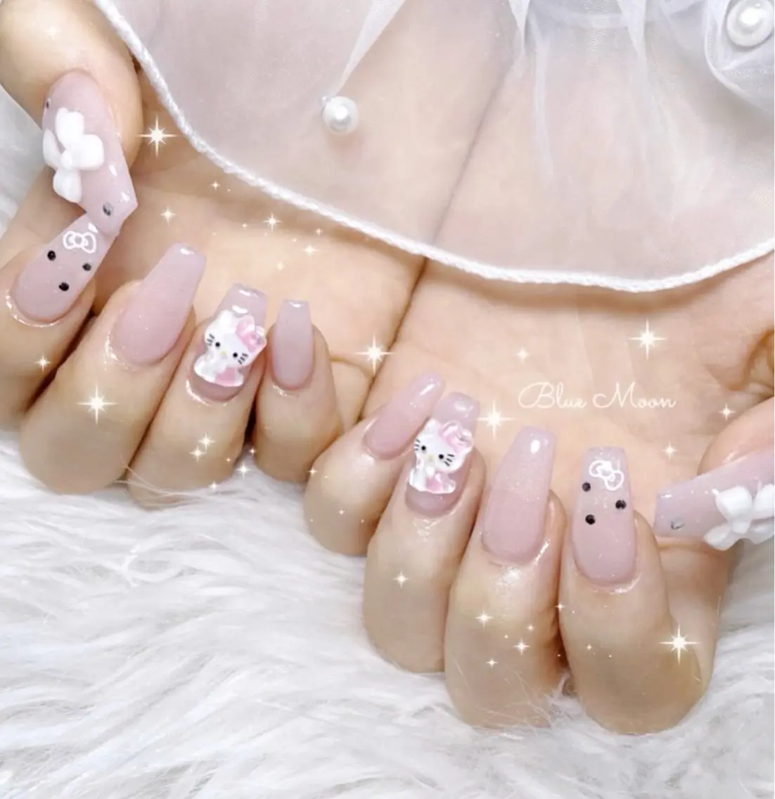 ネイル リボン ストーンネイル ハンドネイル フットネイル nail salon Blue Moonのネイルデザイン
