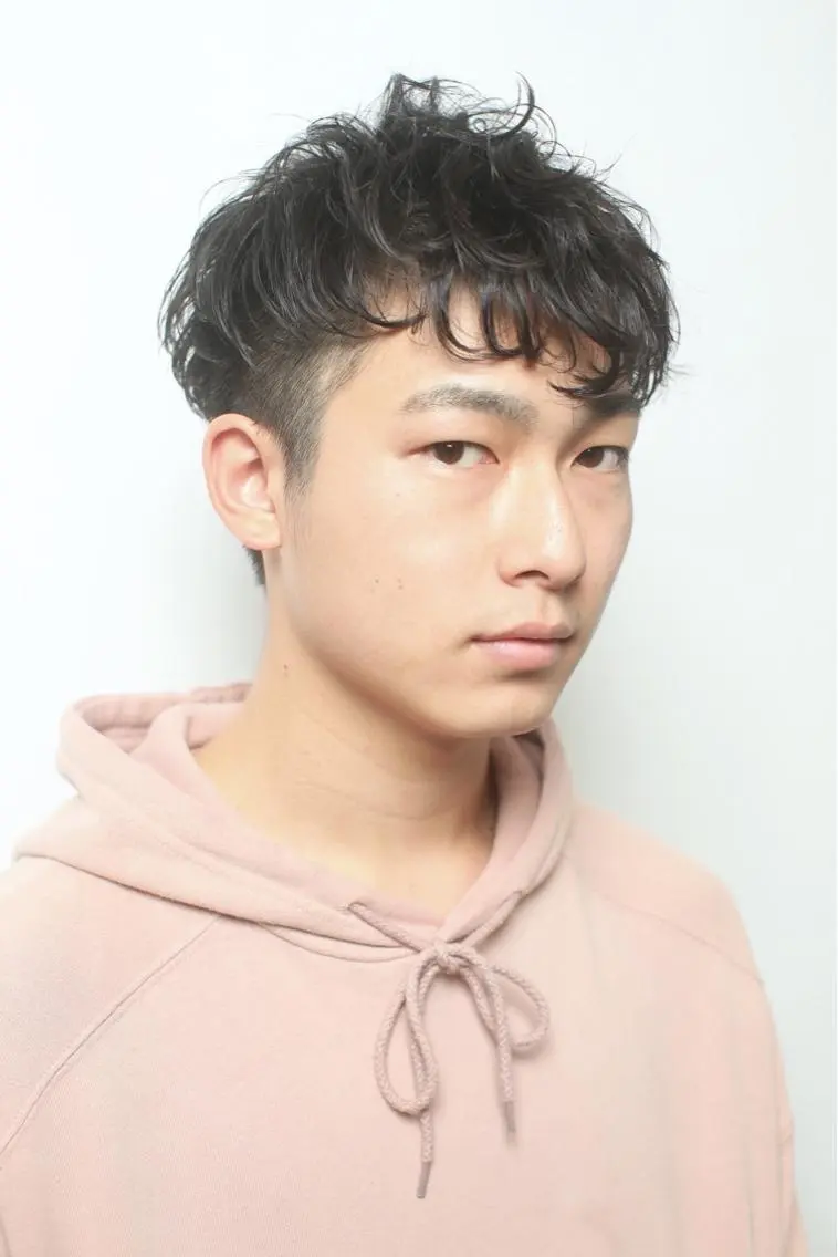 イケメンキープ 🎶前回のカットから3週間以内の方のメニュー😊+眉カット ※初回の方は同じ料金でさせて頂きます❗️の写真