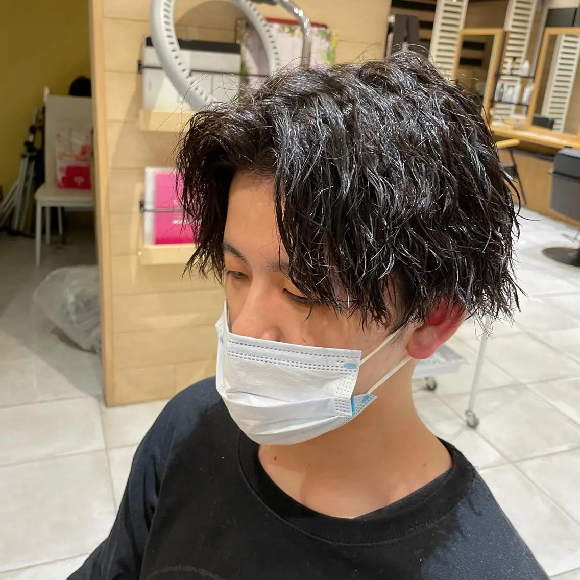 パーマ メンズ センターパート メンズ特化/今池駅 徒歩1分/岡本一真のヘアスタイル