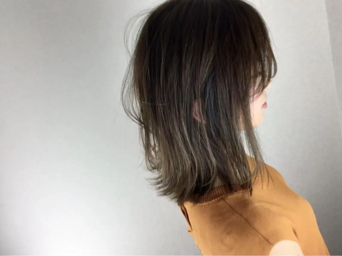 ショート still .のヘアスタイル