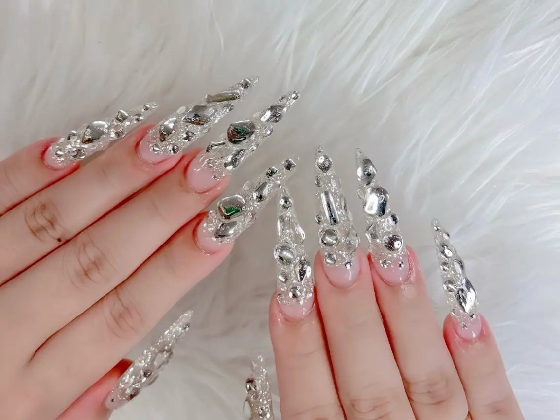 ネイル オーロラネイル チークネイル 桜ネイル クリアネイル ドット ハンドネイル Rin Nail 新大久保店のネイルデザイン