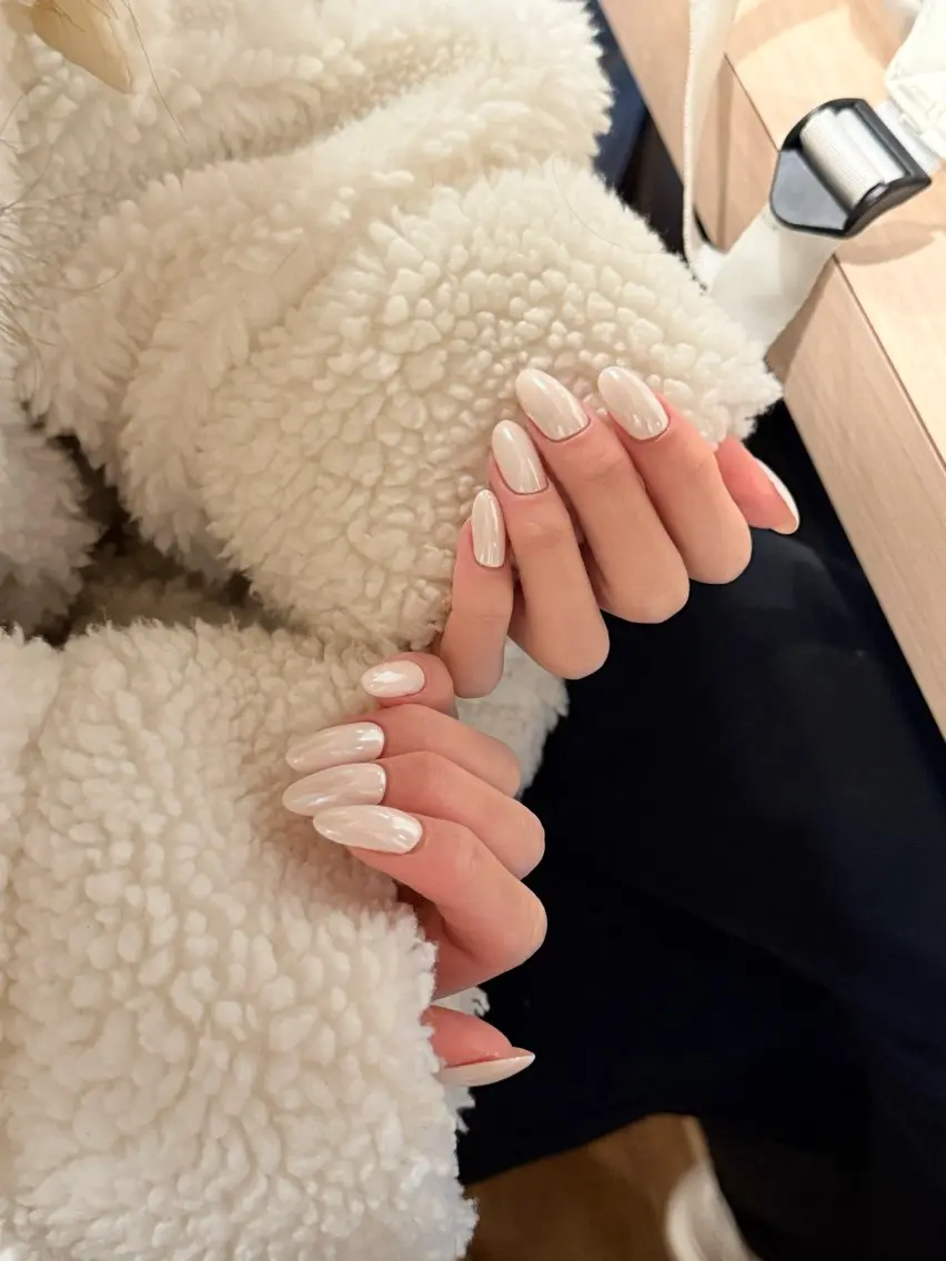 ネイル アートネイル オーロラネイル チークネイル フレンチネイル ガラスフレンチ ハンドネイル 🎀🎀YooLi Nail Salonのネイルデザイン