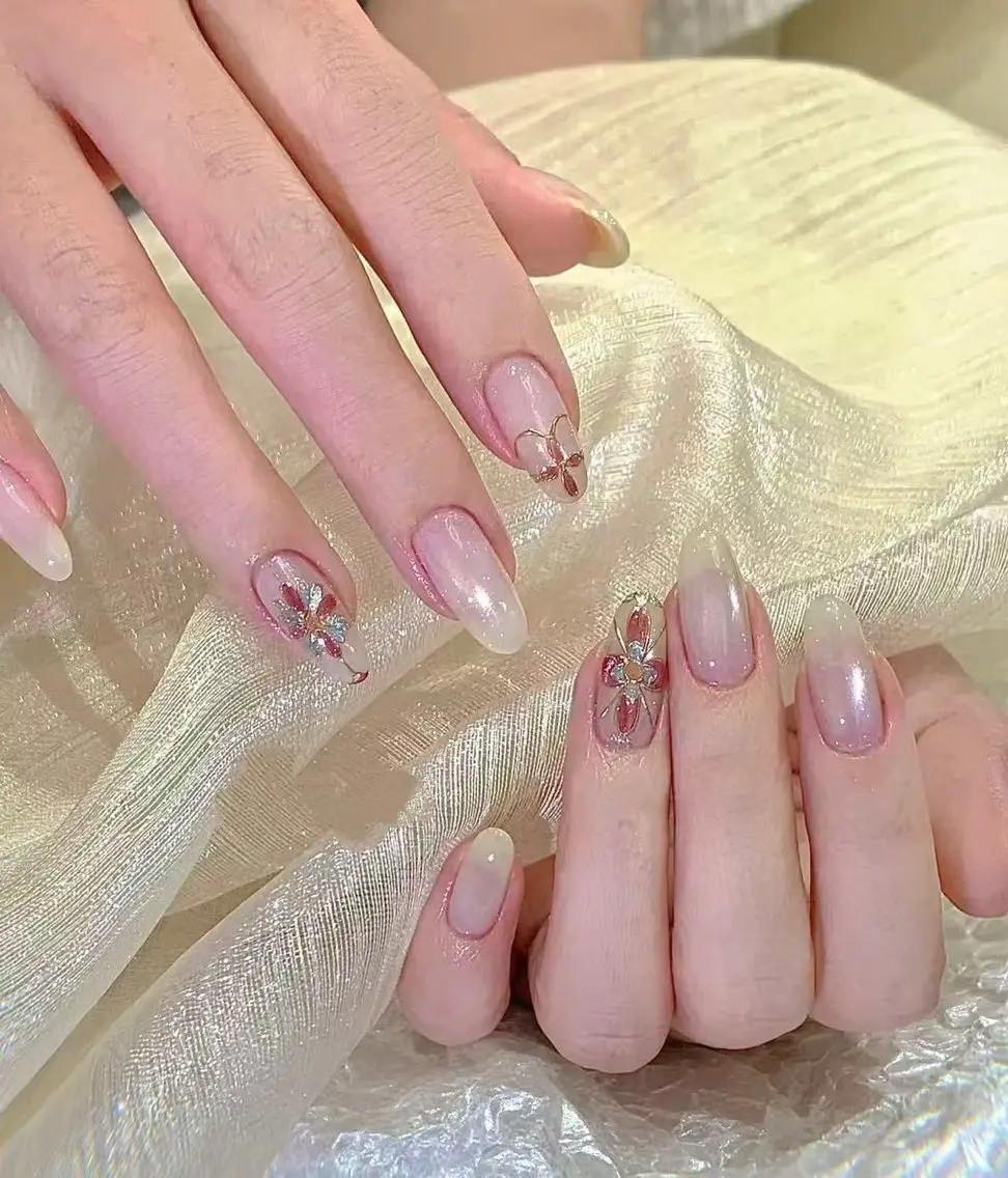 ネイル フラワーネイル フレンチネイル ジェルネイル ガラスフレンチ ハート ハンドネイル BabyYouMi nailのネイルデザイン