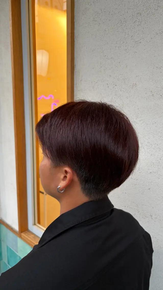 カラー メンズ ボルドーカラー 透明感カラー 🎵Chikaのヘアスタイル