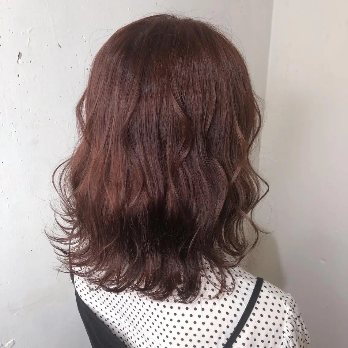 ミディアム カラー パーマ ヘアアレンジ 八巻 晴香のヘアスタイル