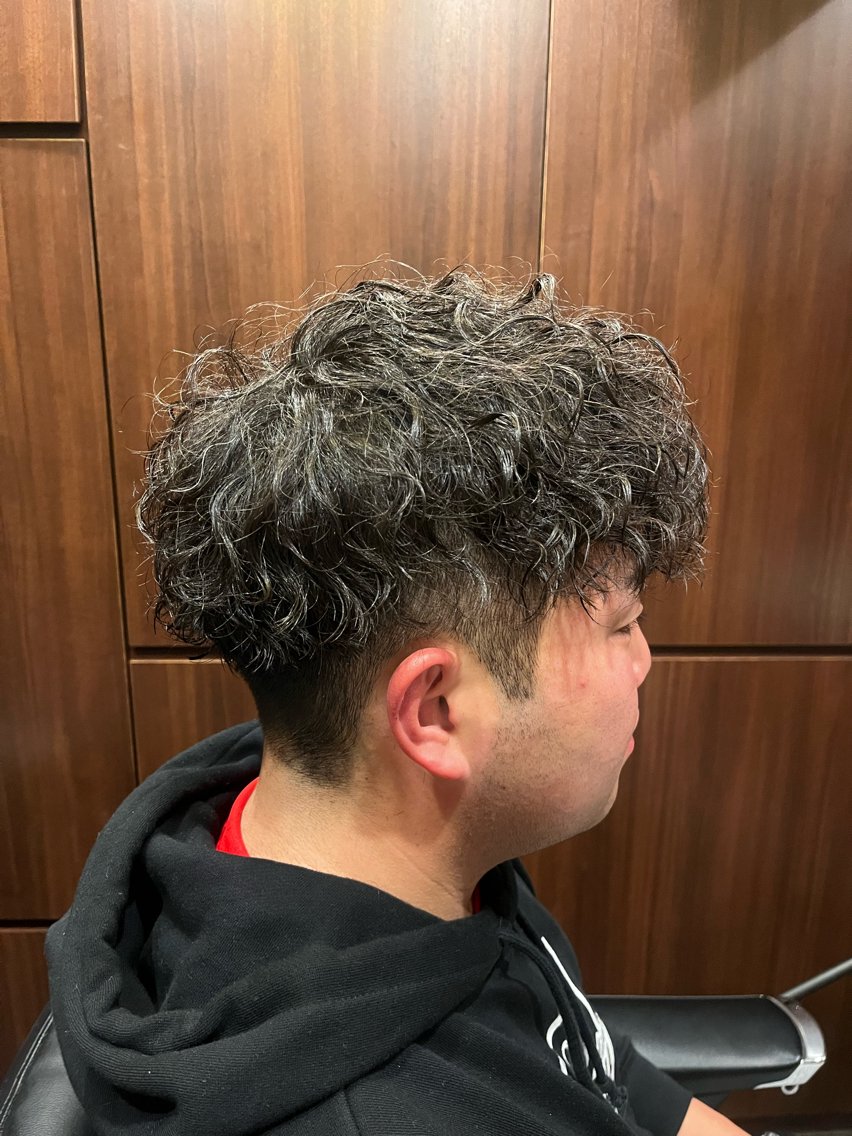 パーマ メンズ ヒロ銀座川崎 志田健介のヘアスタイル