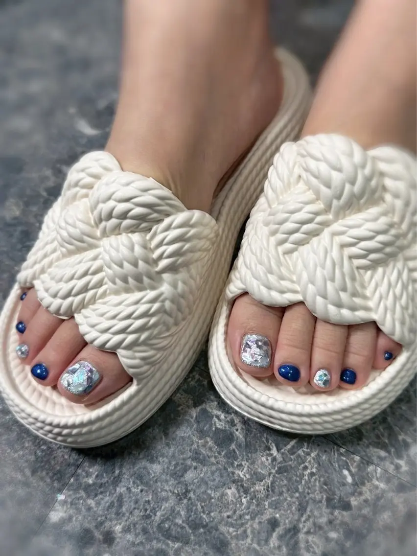 ネイル フットネイル AQUA 🪼Yuniのネイルデザイン