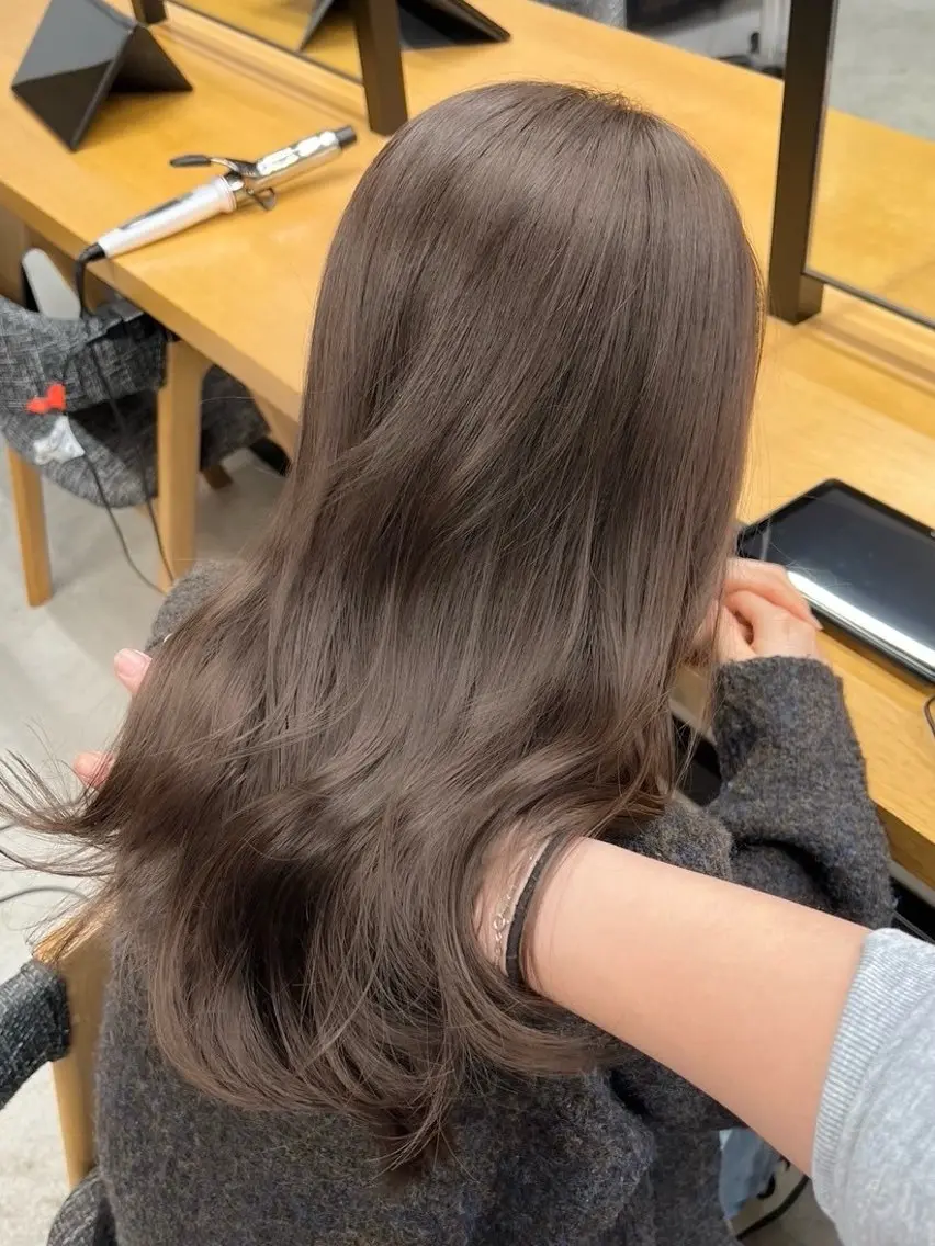 ミディアム カラー ベージュカラー ヘアカラー トリートメント レイヤー/ハッシュ 渋谷/サッタのヘアスタイル