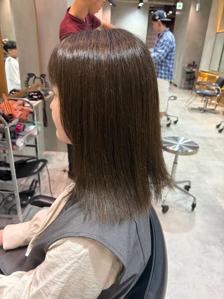 カラー 室谷 柚羽のヘアスタイル