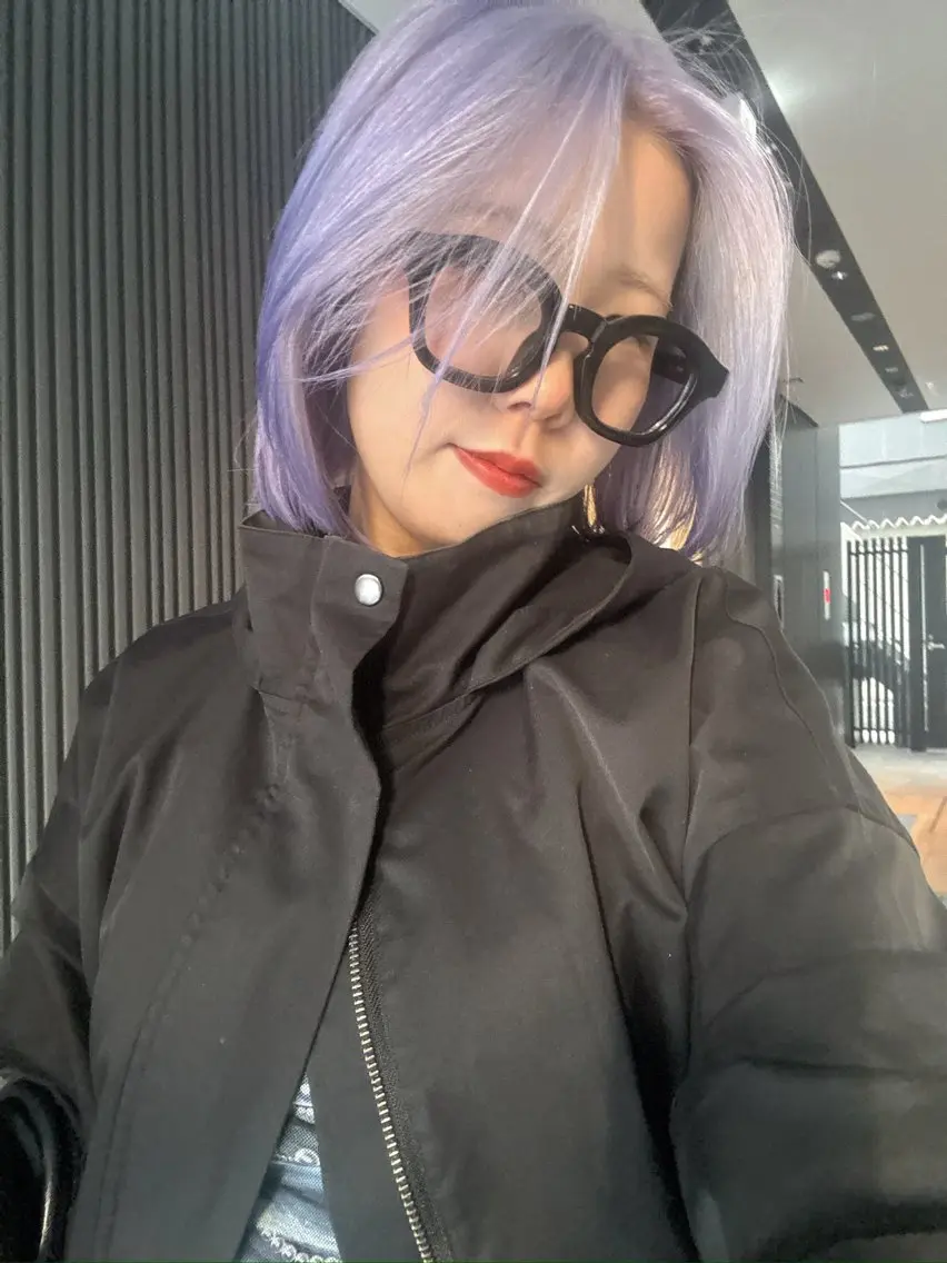 ショート カラー ブリーチ ケアブリーチ ハイトーンカラー ラベンダーカラー シルバー ヘアカラー RIHO🎀栄 ハイトーン×顔周りのヘアスタイル