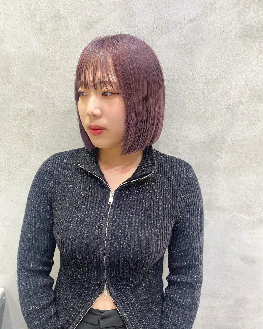 ショート カラー ブリーチ カット ヘアカラー トリートメント SHICENEケイ レイヤーカット🦋のヘアスタイル