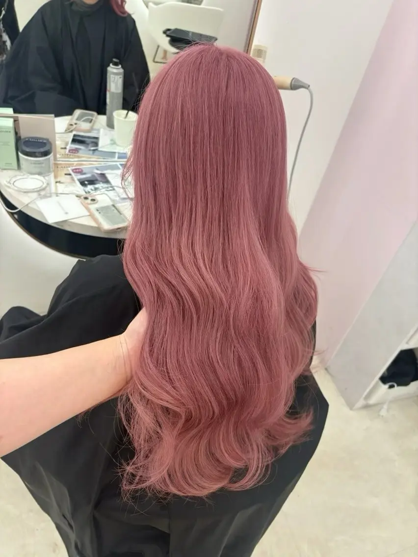 ロング カラー ヘアカラー トリートメント ayano/ピンク/ ラベンダーのヘアスタイル