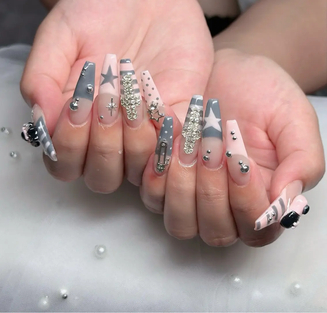 ネイル ハート キラキラネイル リボン ハンドネイル キノコ H.babynailのネイルデザイン