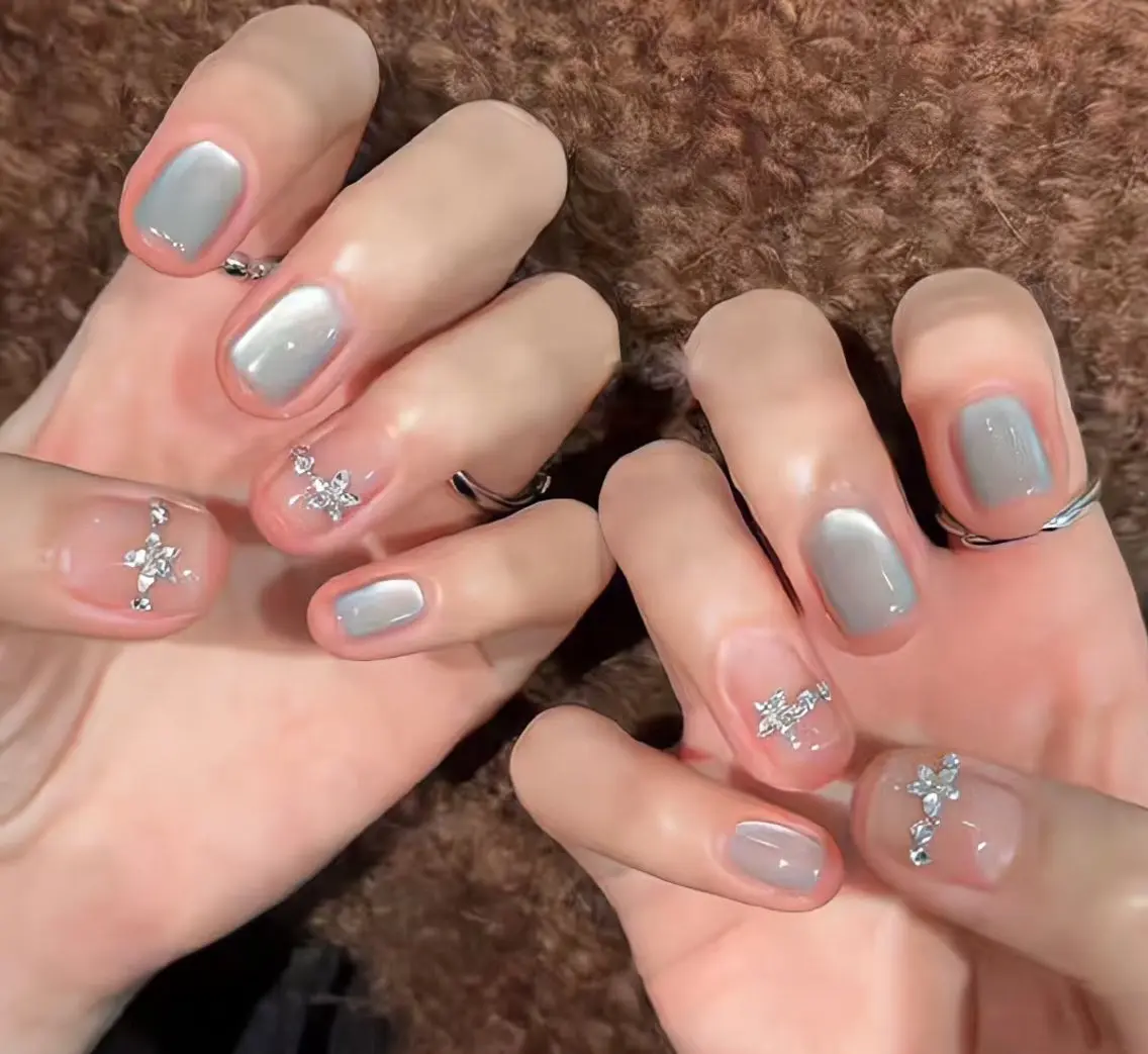 ネイル ハンドネイル Freya トウのネイルデザイン