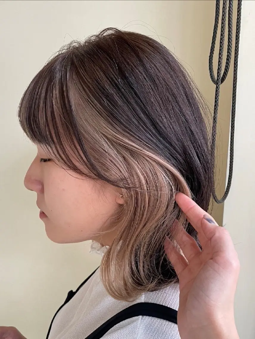前髪カット＋インナーカラー(ケアブリーチ1回)＋クイックトリートメント🫧※インナー部分以外のカラーも込みです✨の写真