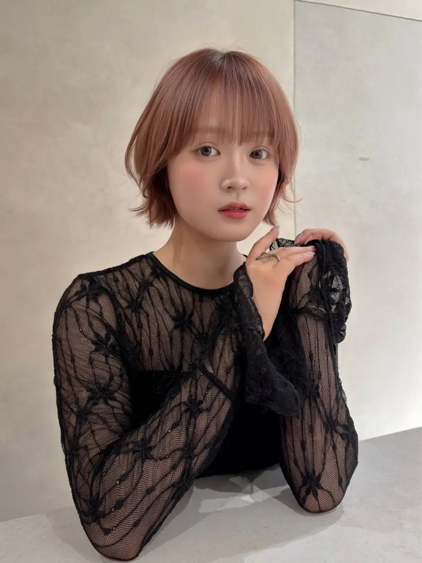 ショート ✨レイヤー・ブリーチ なしダブル特化✨のヘアスタイル