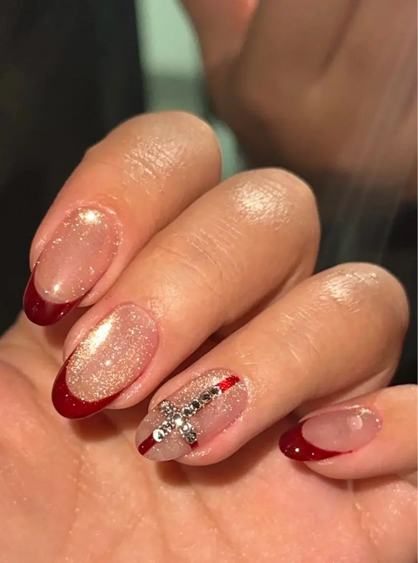ネイル アートネイル オーロラネイル チークネイル フレンチネイル ガラスフレンチ ハンドネイル 🎀YooLi Nail salonのネイルデザイン