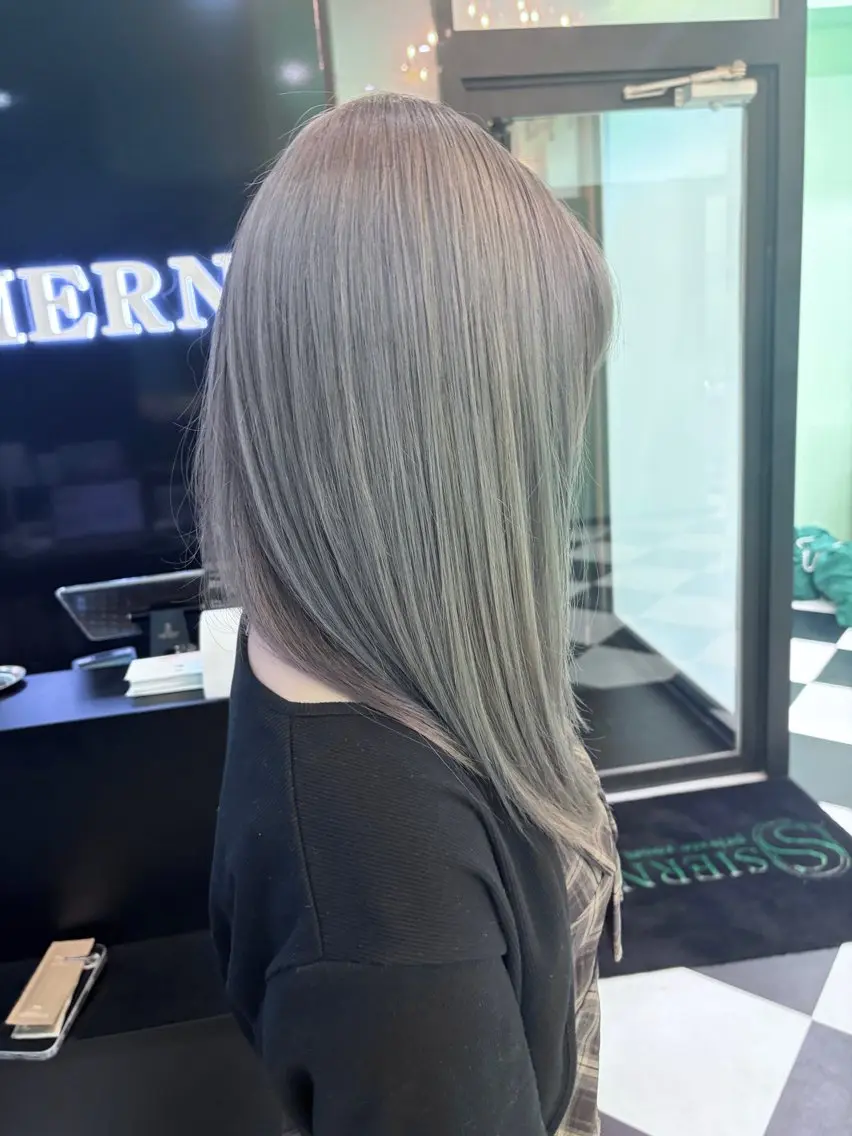 セミロング 髪質改善 海外デザイン好きな方 滝沢錬平のヘアスタイル
