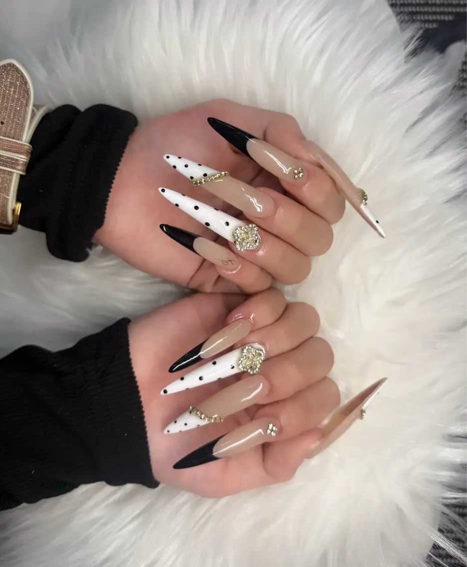 ネイル アートネイル オーロラネイル チークネイル 長さ出し フットネイル ハンドネイル Chan nailsのネイルデザイン
