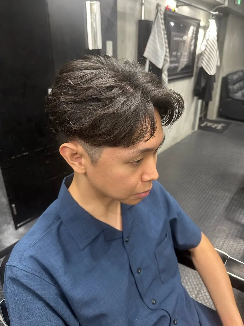 メンズ センターパート フェードカット マッシュ メンズパーマ メンズ特化/フェード /パーマ/かいりのヘアスタイル